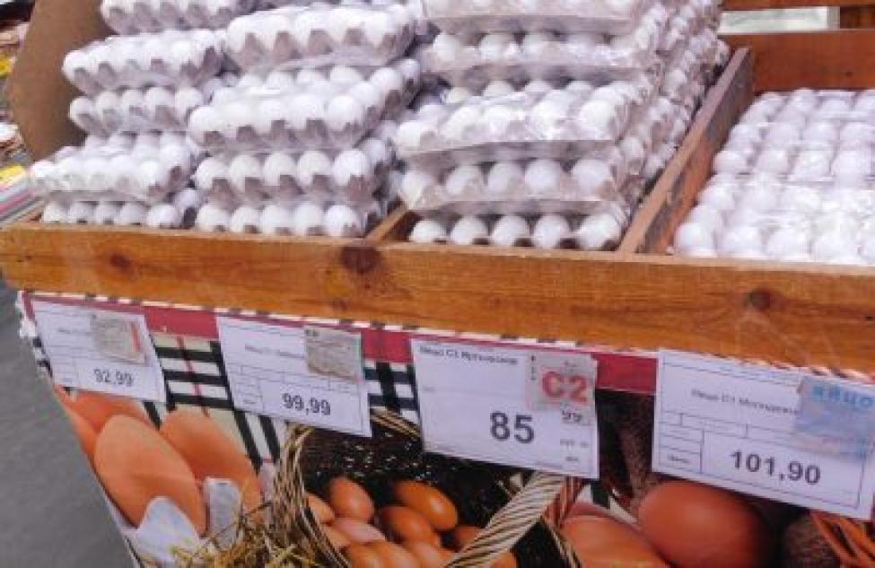 Цены на куриные яйца взлетели до 100 рублей в Кыштовке