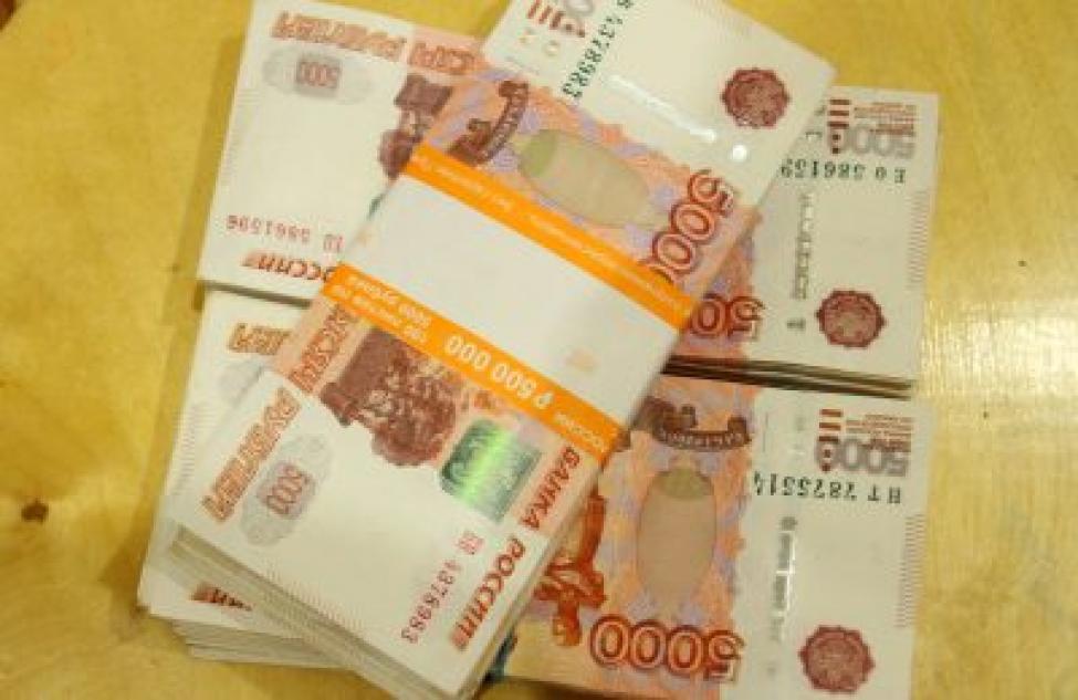 Выплату 10000 рублей пообещал школьникам Владимир Путин