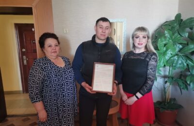 Жилищный сертификат выдали семье в Кыштовском районе