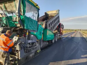 У наших соседей: масштабный ремонт ждёт трассу Усть-Тарка – Татарск
