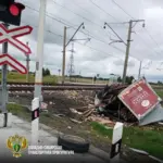 В Омской области подвижной состав протаранил грузовой автомобиль