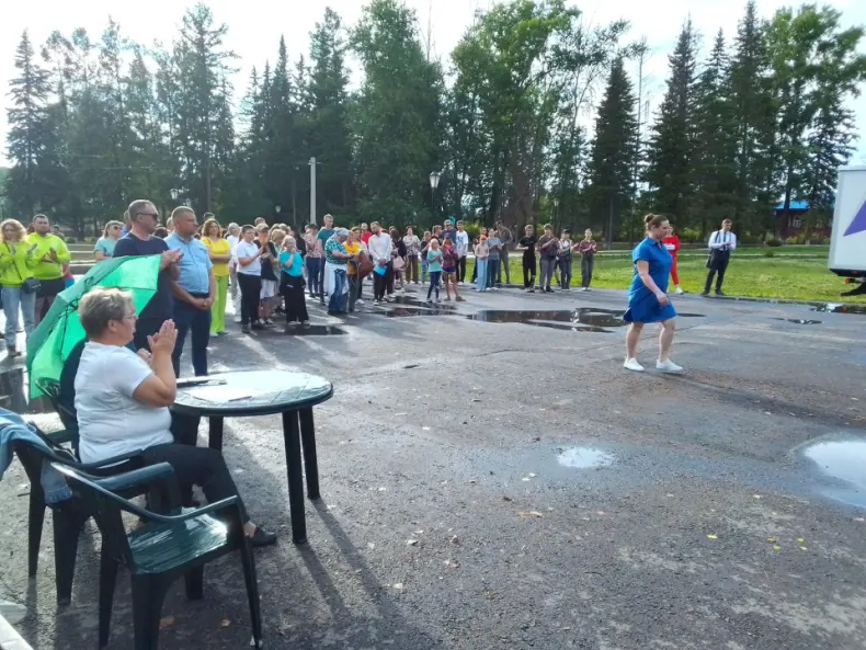 В районном парке Победа начались праздничные мероприятия посвященные Дню молодежи