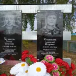 В Верх-Тарке у мемориала павшим воинам прошло открытие мемориальных досок памяти