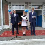 В Кыштовской школе №1 прошла торжественная линейка посвящённая 1 сентября