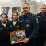 Новосибирские спасатели получили на 35-летие МЧС новые машины и уникальную выставку