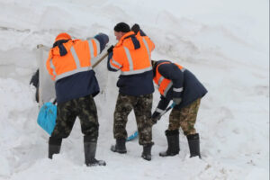 Дорожники расчистили более 1600 водопропускных труб в преддверии паводка