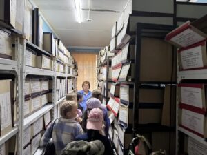 Познавательное путешествие ребят из летнего лагеря
