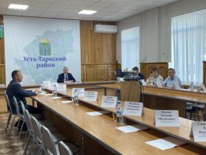 Губернатор Новосибирской области сегодня, 8 июня, с рабочим визитом посетил Усть-Таркский район