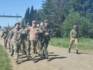 Продолжаются учебно-полевые сборы для десятиклассников, которые стартовали в районе 8 июня