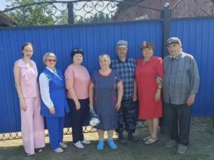 В Кыштовском районе накануне Дня семьи, любви и верности поздравили семейные пары‑юбиляры