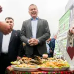 Андрей Травников поделился рецептом особенного рыбного пирога