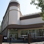 В честь Дня строителя: на открытии крупнейшей музыкальной школы поздравили новосибирских созидателей