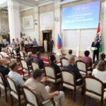 Работники физической культуры и спорта получают награды в преддверии своего профессионального праздника